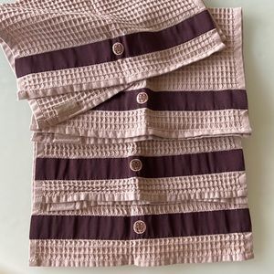 NEW Guerlain honeycomb guest towels (4 pieces) 🌸